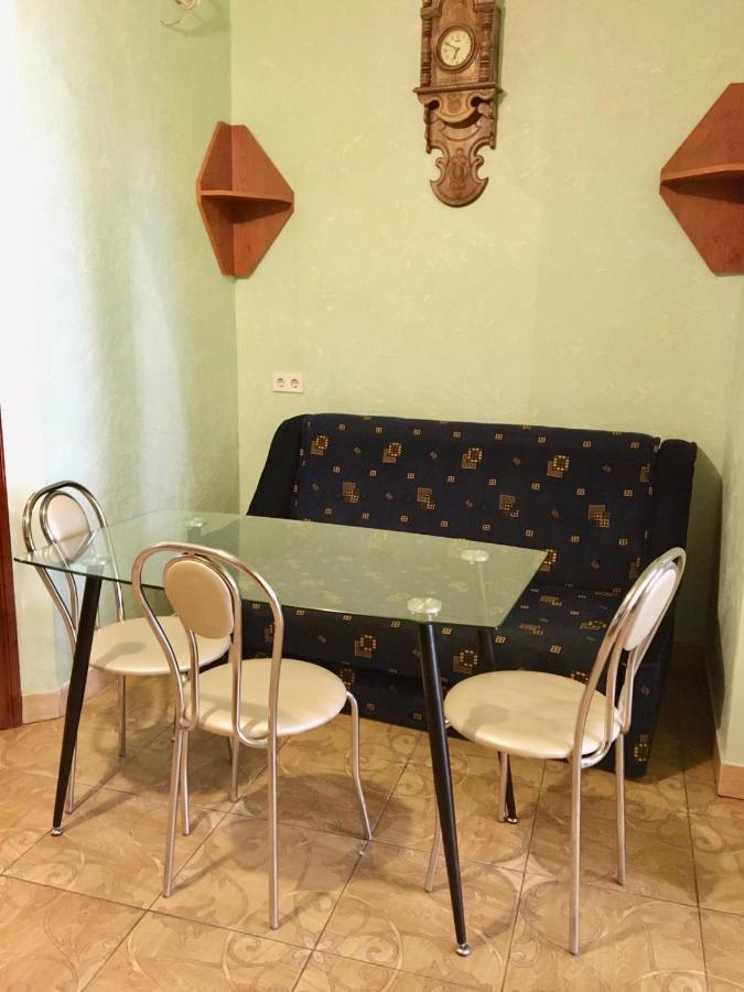 Svobody, Apartments Near The Opera Leopoli Esterno foto